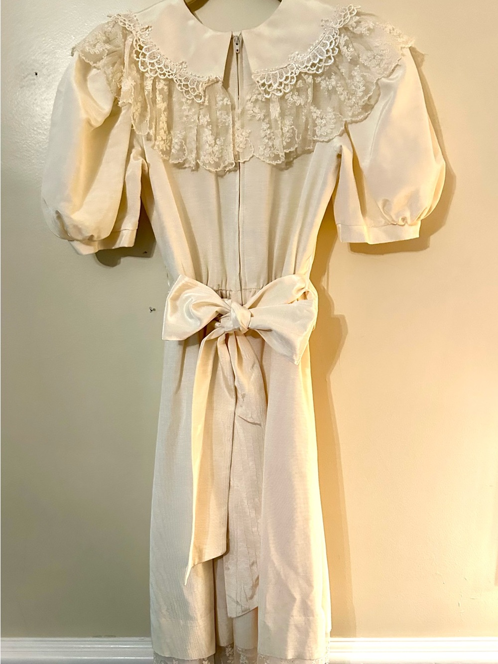 Ivory Lace Ruffle Midi Dress - Picture 2 of 7